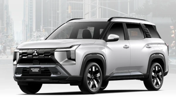 Mitsubishi Destinator Tebet Jakarta Front